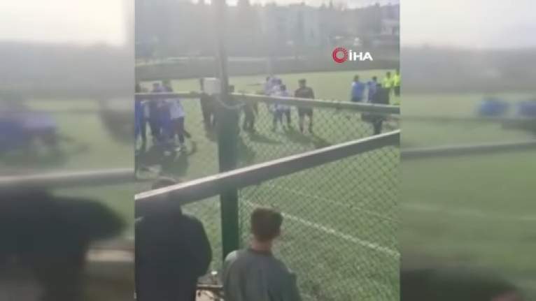 Bilecik’te Saha Savaş Alanına Döndü: 3 Futbolcu Hastanelik Oldu!