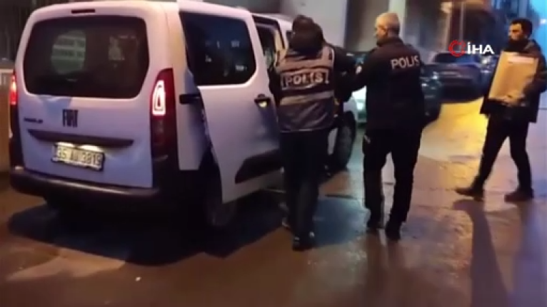 İzmir’de Dev Yasa Dışı Bahis Operasyonu: 2 Milyar TL’lik İşlem Hacmi ve 49 Tutuklama