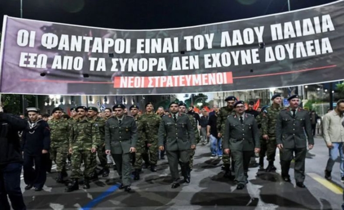 Yunan Askerlerinden Gazze Resti: "Filistin Halkına Karşı İşlenen Suçlara Ortak Olmayacağız!"