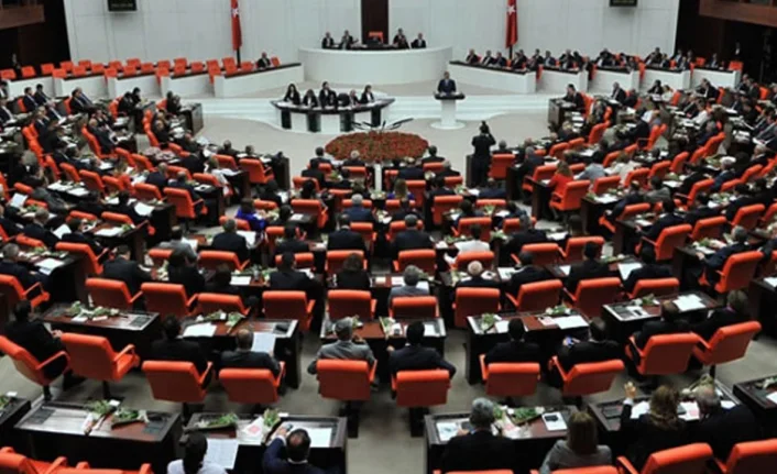 TBMM’de Kabul Edildi: Babalık İzni İşçilere Geldi, Doğum İzni Süresi Uzatıldı!