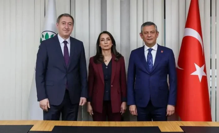 DEM Parti’den Özgür Özel’e Tebrik Telefonu: Yeni Parti İçin “Demokrasi ve Eşitlik” Mesajı