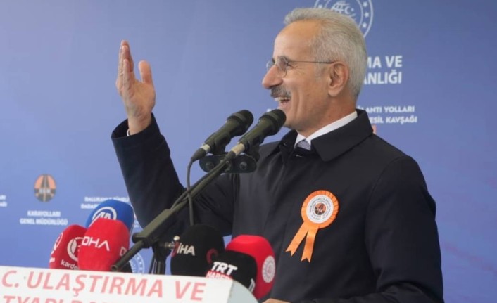 Bakan Uraloğlu Müjdeyi Verdi: Erzincan-Erzurum-Kars Hızlı Tren Hattı Geliyor!