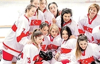 Milli Takım Dolu Dizgin: Kadın Buz Hokeyi Milli Takımı Bulgaristan'ı Devirdi!