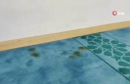Camiye Çirkin Saldırı: Halılar Üzerinde Sigara...