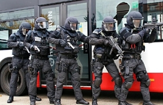 Camiye Şok Baskın: "Oyuncak" İçin Özel Tim Girdi!