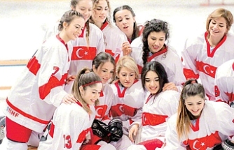 Milli Takım Dolu Dizgin: Kadın Buz Hokeyi Milli Takımı Bulgaristan'ı Devirdi!