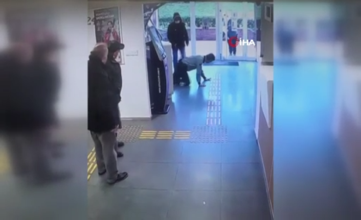 Maskeli Soyguncu Güvenliği Böyle Etkisiz Hale Getirdi!