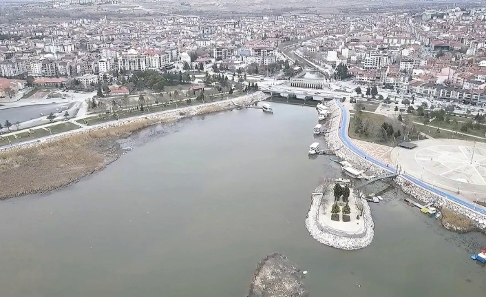 Türkiye’nin Dev Tatlı Su Kaynağı Eski Günlerini Arıyor!