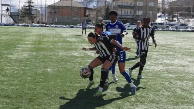 Beşiktaş Kadın Futbol Takımı Hakkari’de Güldü: Tek Gol 3 Puan!